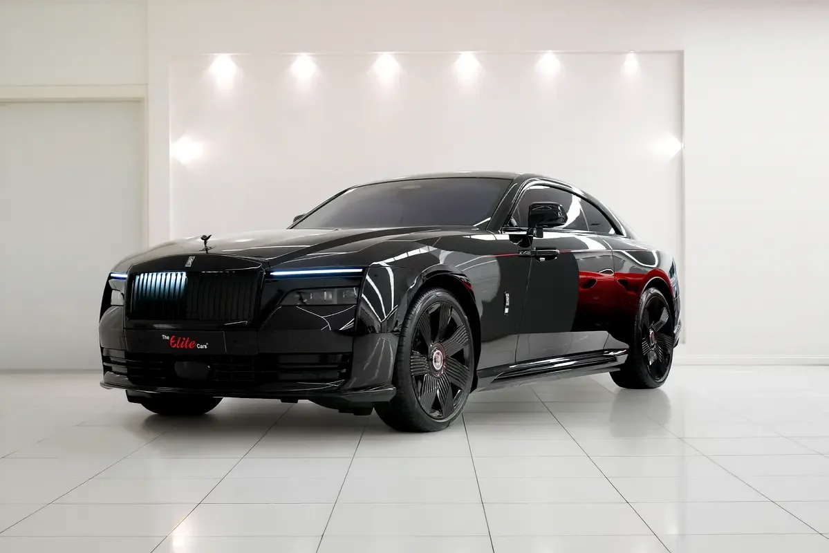 Rolls-Royce Spectre AT 4WD (585 حصان) - 7