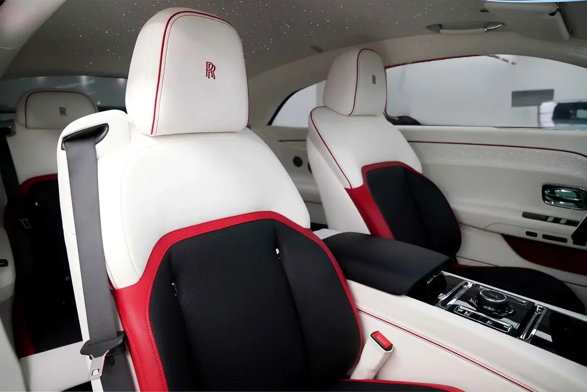 Rolls-Royce Spectre AT 4WD (585 حصان) - 12