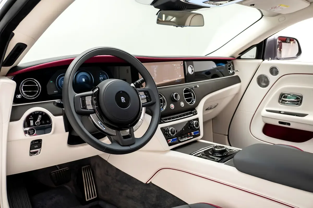 Rolls-Royce Spectre AT 4WD (585 حصان) - 8
