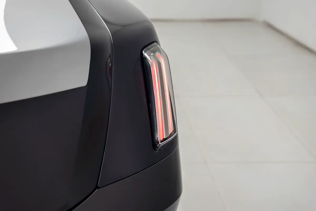 Rolls-Royce Spectre AT 4WD (585 حصان) - 20