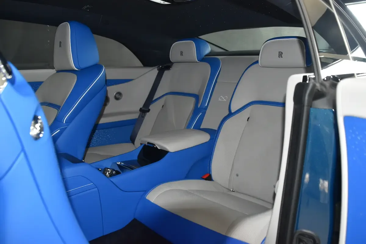 Rolls-Royce Spectre AT 4WD (585 hp) - 9