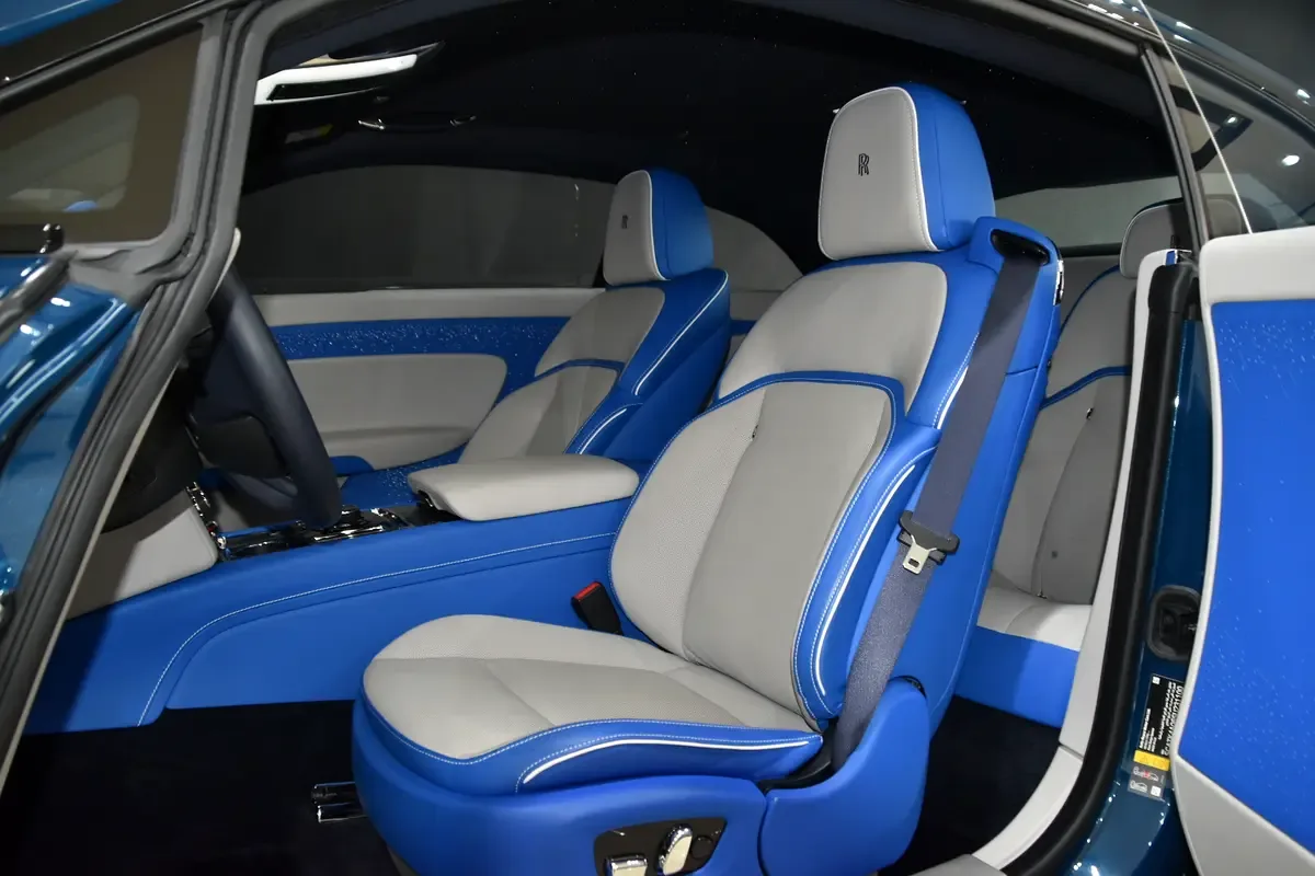 Rolls-Royce Spectre AT 4WD (585 hp) - 10