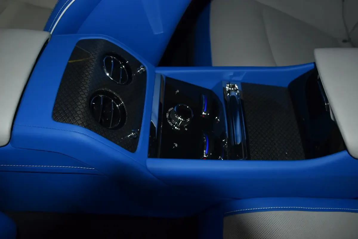 Rolls-Royce Spectre AT 4WD (585 hp) - 17