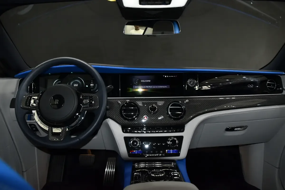 Rolls-Royce Spectre AT 4WD (585 hp) - 14