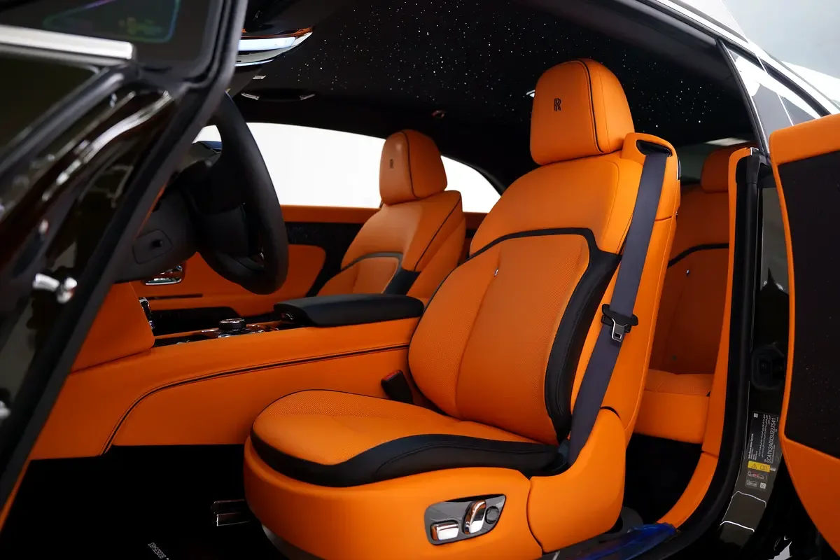 Rolls-Royce Spectre AT 4WD (585 حصان) - 9