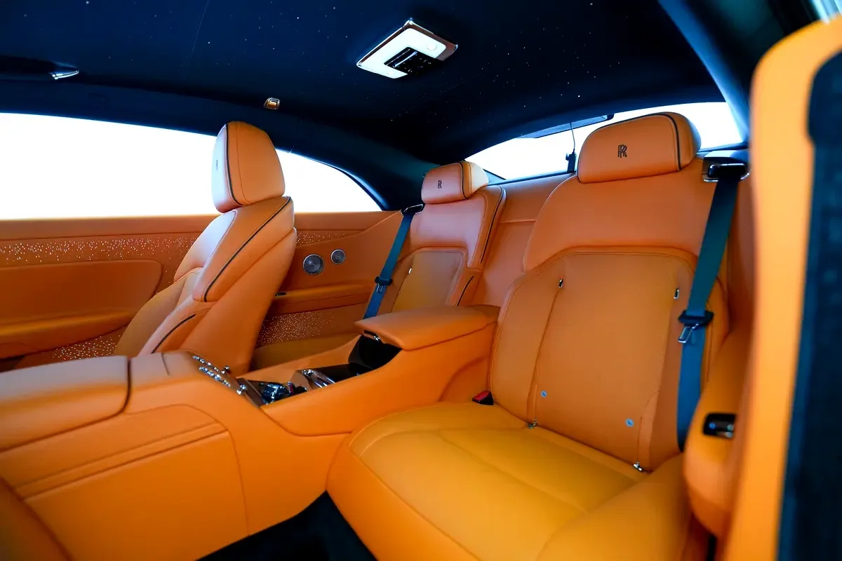 Rolls-Royce Spectre AT 4WD (585 hp) - 10