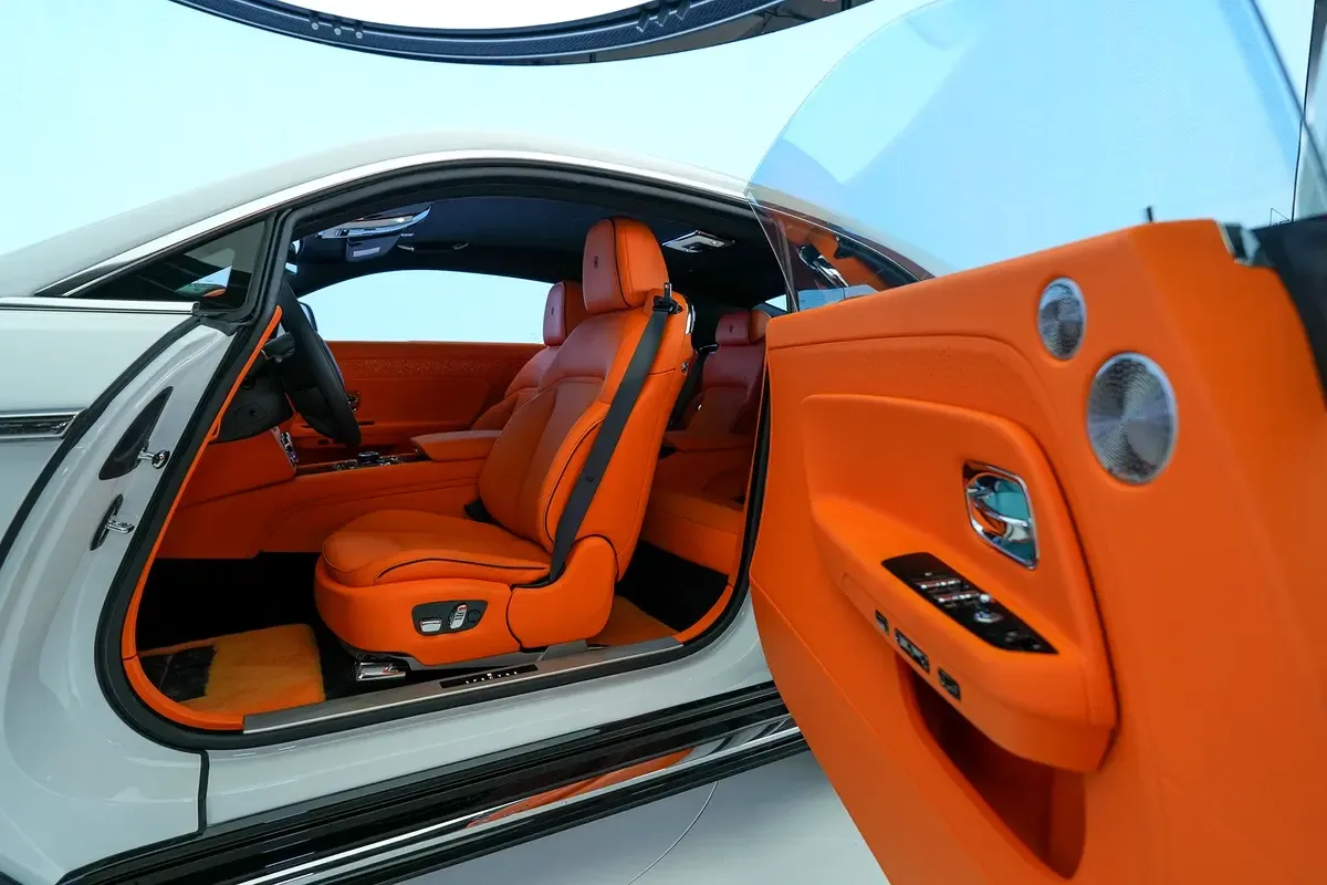 Rolls-Royce Spectre AT 4WD (585 hp) - 8