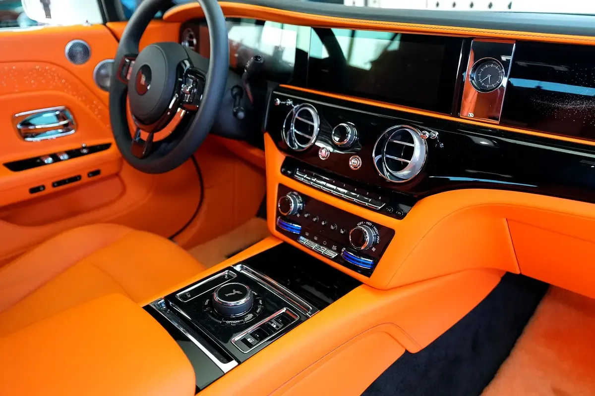 Rolls-Royce Spectre AT 4WD (585 hp) - 13