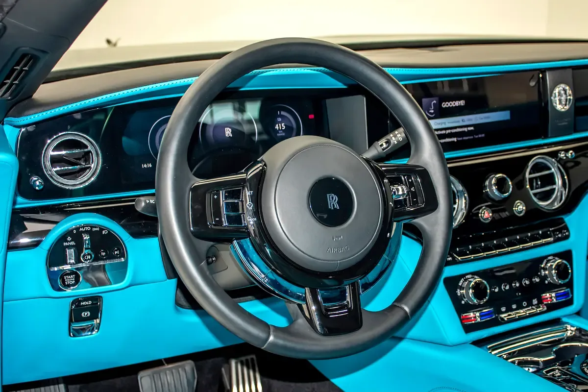 Rolls-Royce Spectre AT 4WD (585 حصان) - 9