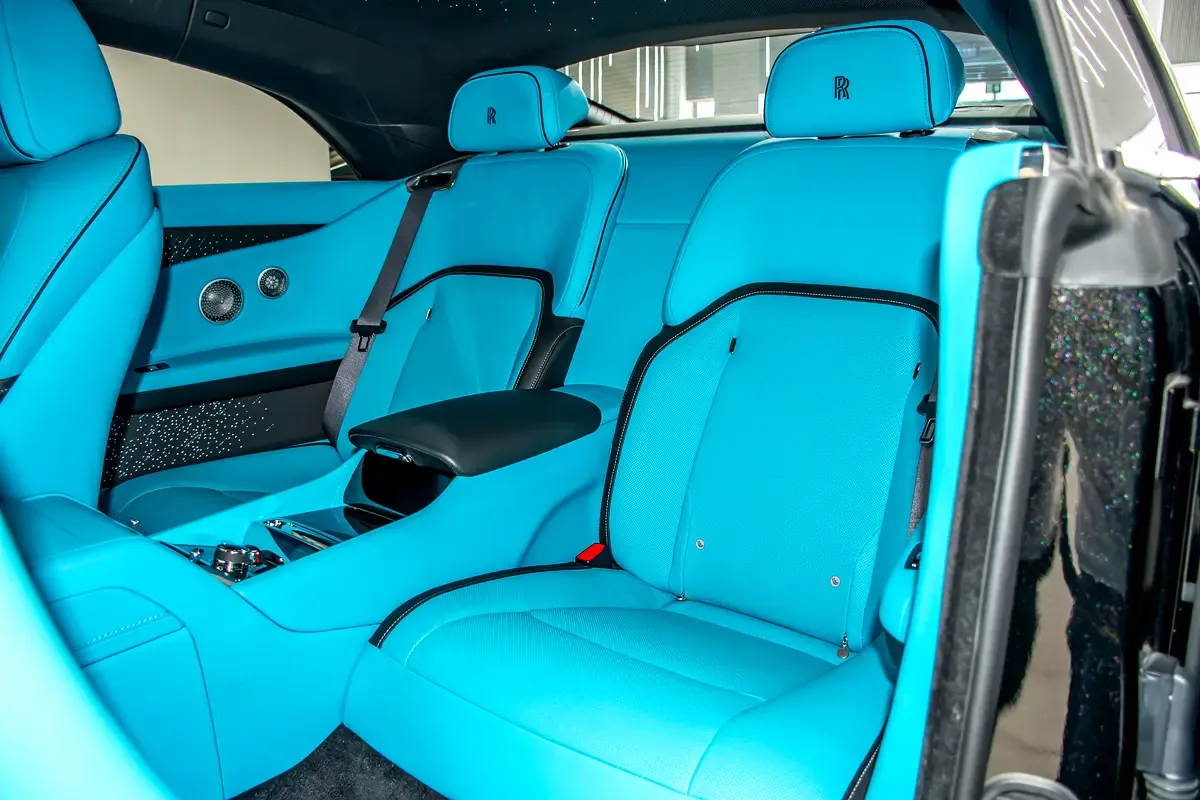 Rolls-Royce Spectre AT 4WD (585 حصان) - 15