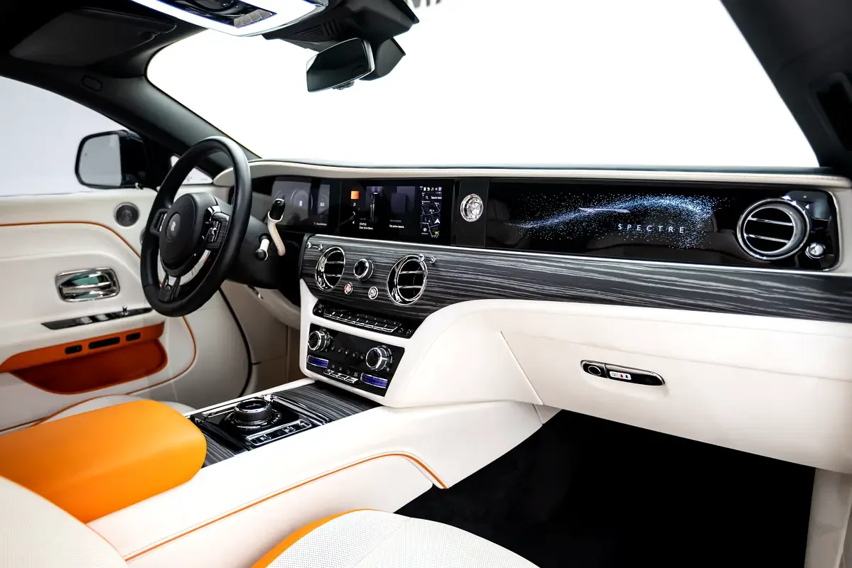 Rolls-Royce Spectre AT 4WD (585 حصان) - 9
