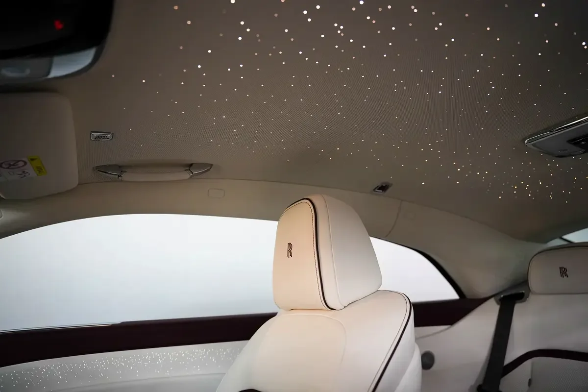 Rolls-Royce Spectre AT 4WD (585 hp) - 15