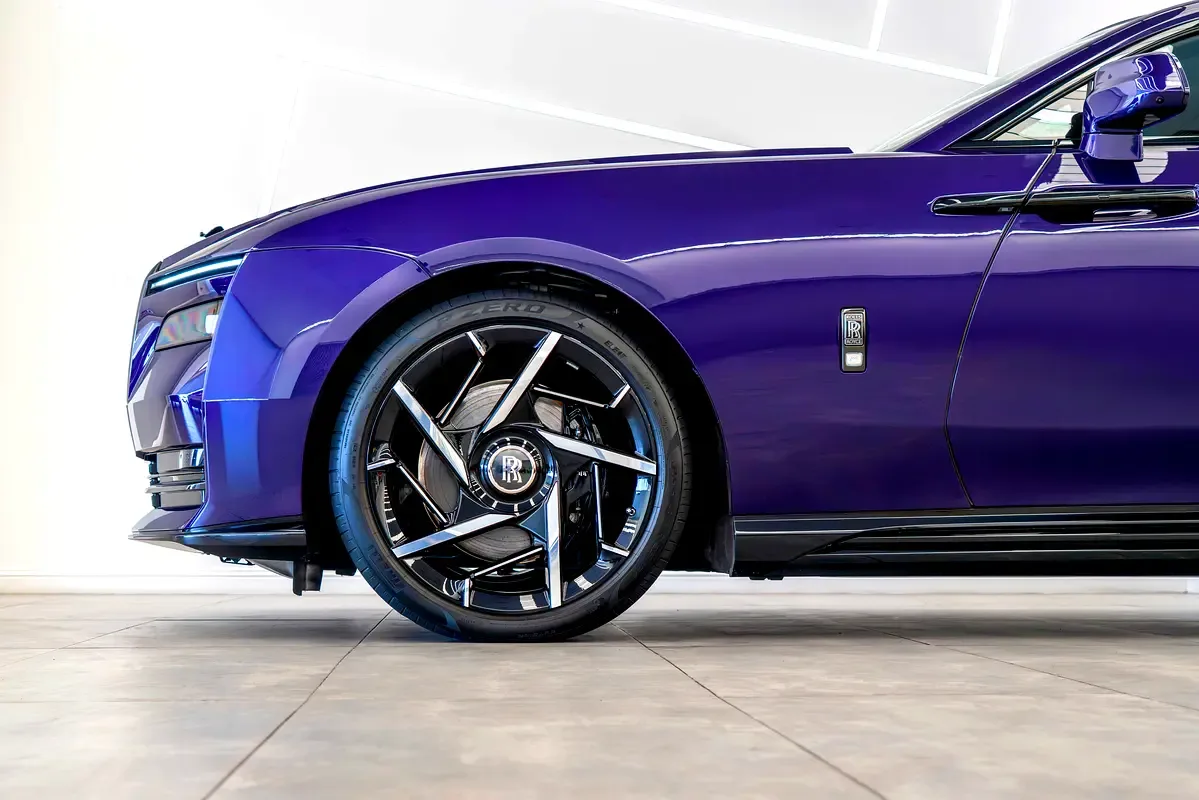 Rolls-Royce Spectre AT 4WD (585 hp) - 6