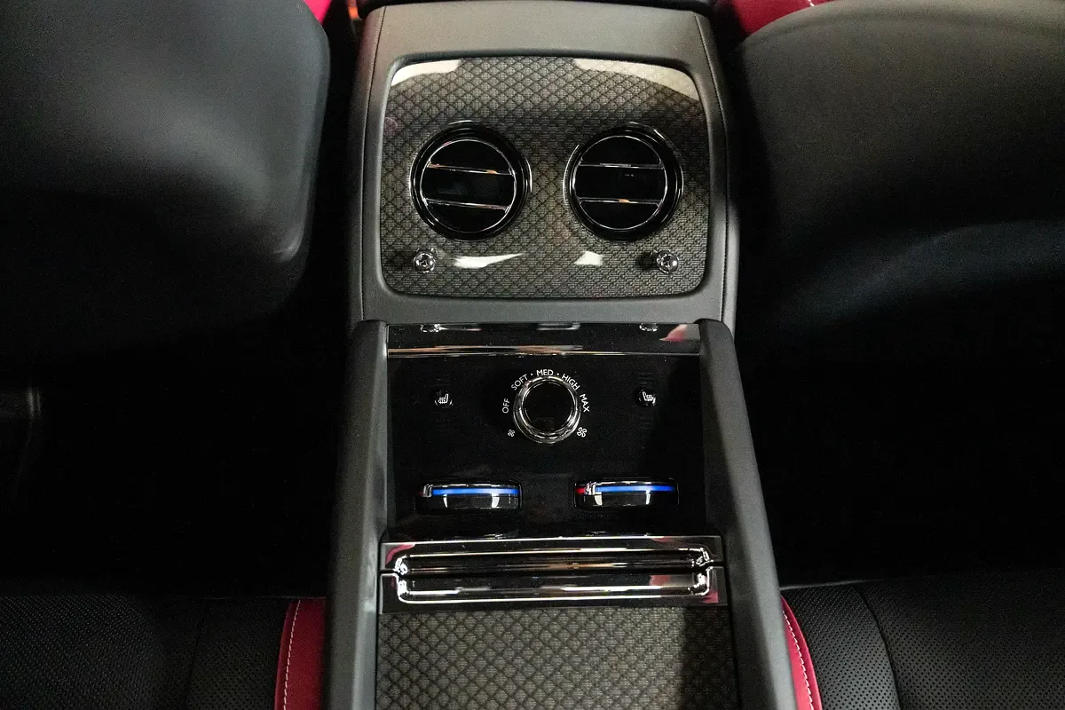 Rolls-Royce Spectre AT 4WD (585 hp) - 12