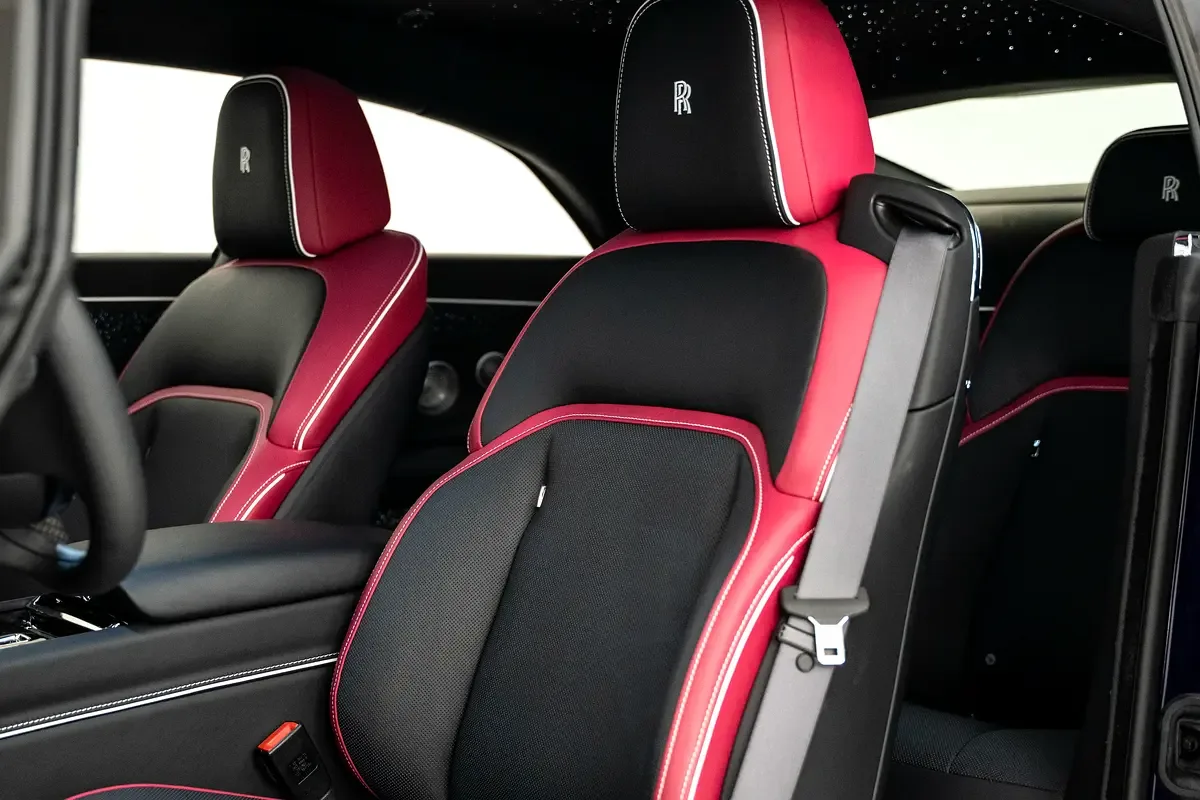 Rolls-Royce Spectre AT 4WD (585 hp) - 11