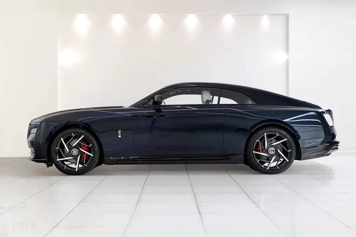 Rolls-Royce Spectre AT 4WD (585 hp) - 2