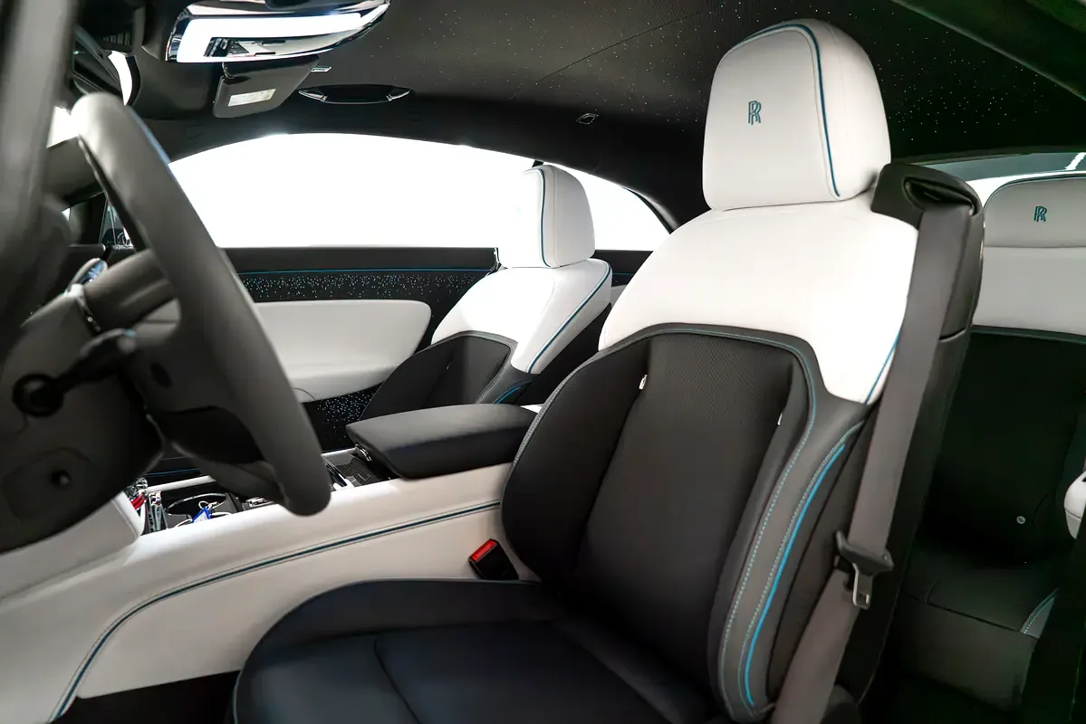 Rolls-Royce Spectre AT 4WD (585 hp) - 12