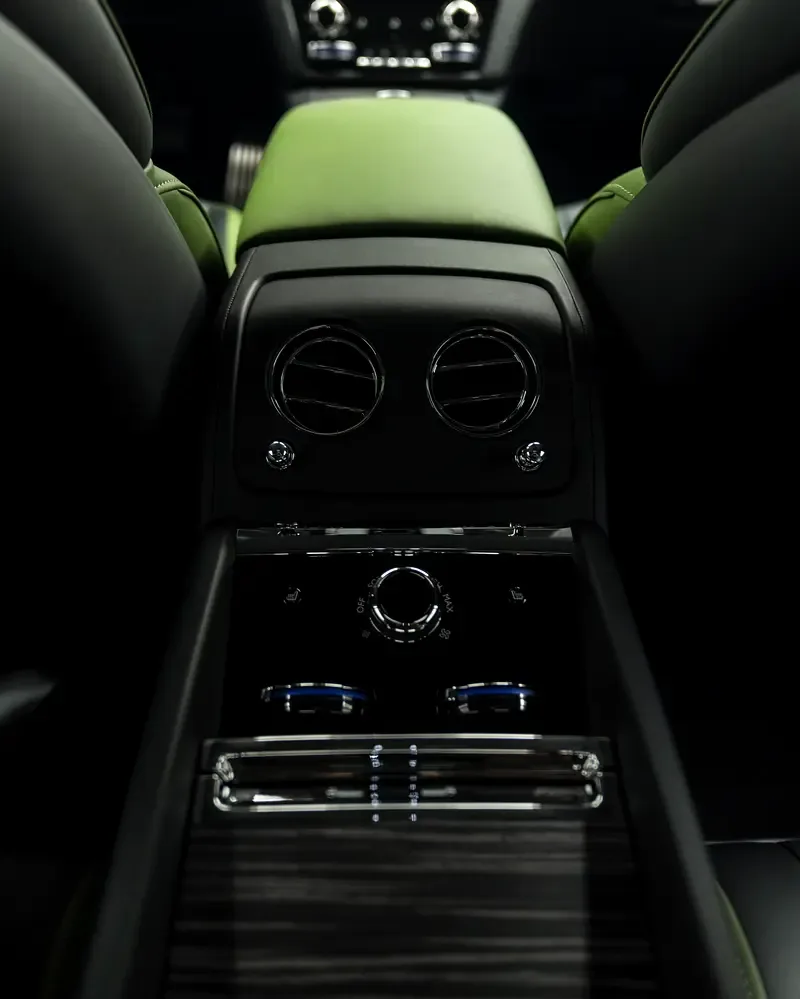 Rolls-Royce Spectre AT 4WD (585 hp) - 14