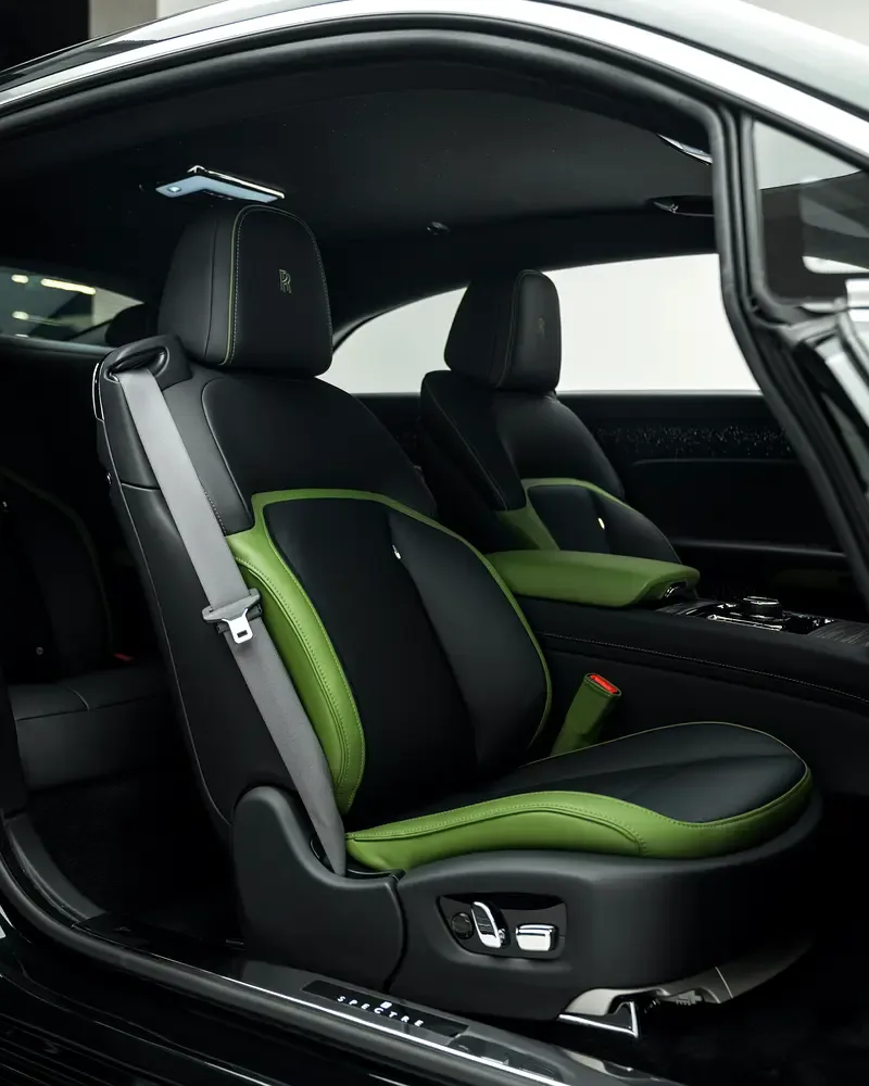 Rolls-Royce Spectre AT 4WD (585 hp) - 12