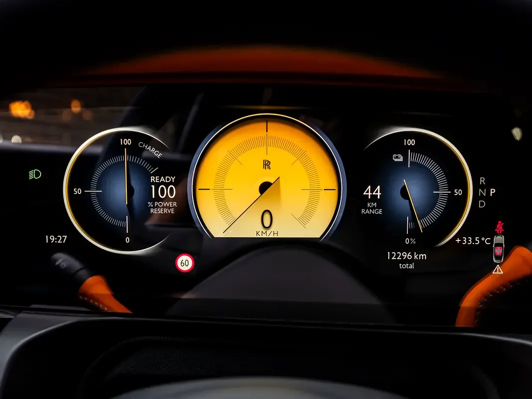 Rolls-Royce Spectre AT 4WD (585 hp) - 12