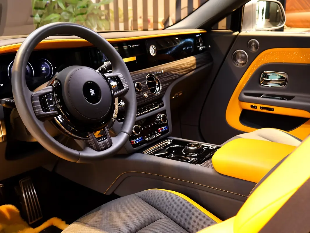 Rolls-Royce Spectre AT 4WD (585 hp) - 5