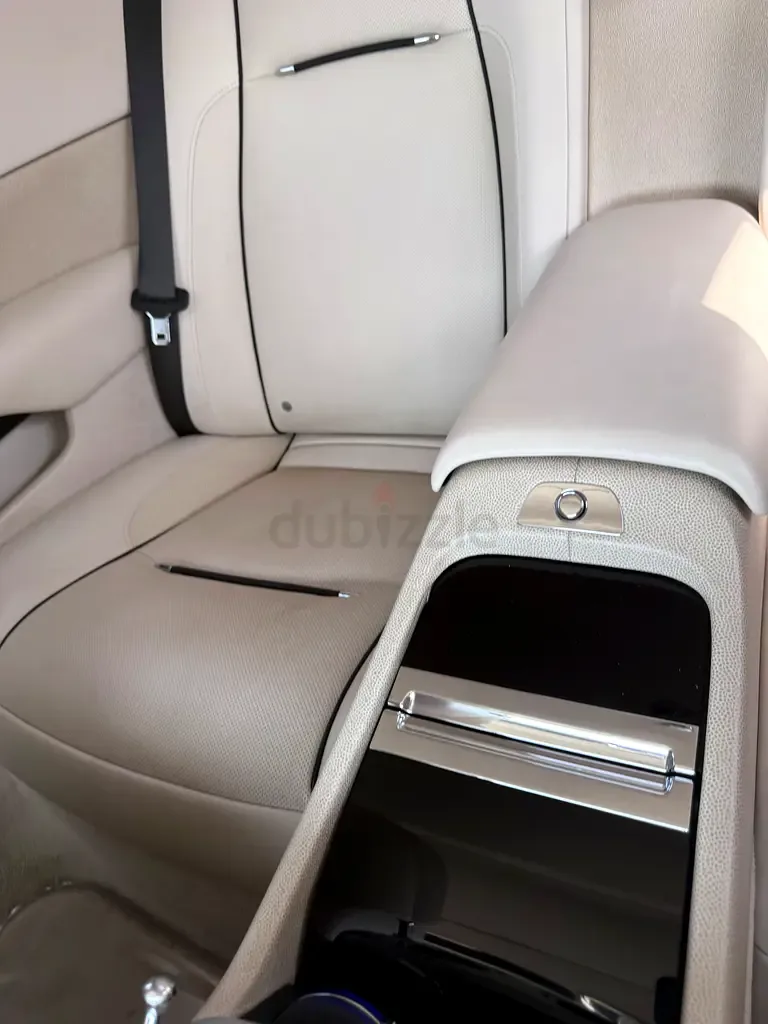 Rolls-Royce Wraith 6.6 AT RWD (632 حصان) - 9