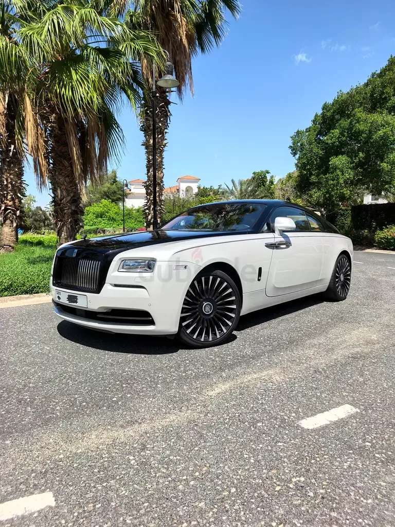 Rolls-Royce Wraith 6.6 AT RWD (632 hp) - 2