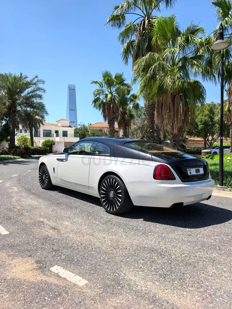 Rolls-Royce Wraith 6.6 AT RWD (632 hp) - 5
