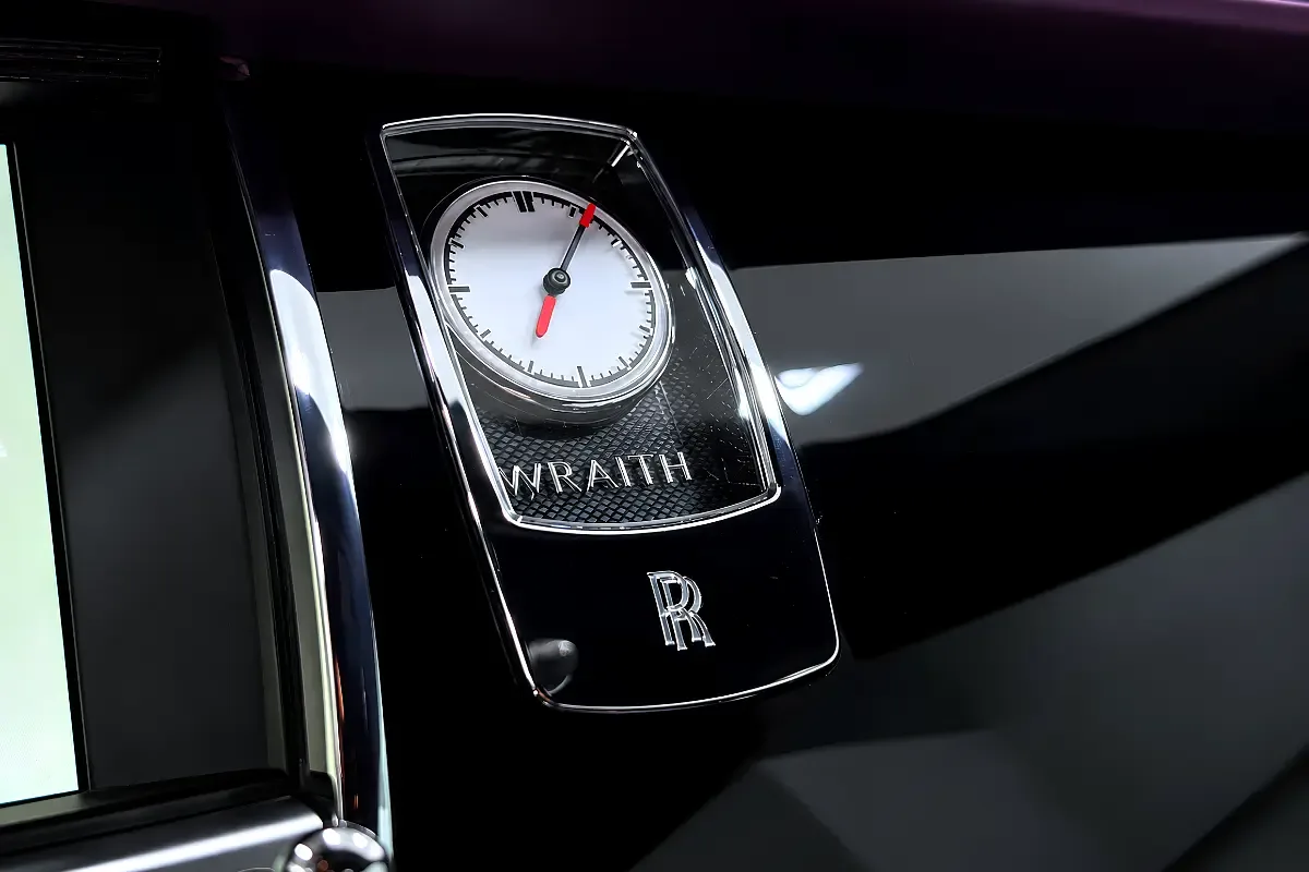 Rolls-Royce Wraith 6.6 AT RWD (632 حصان) - 15