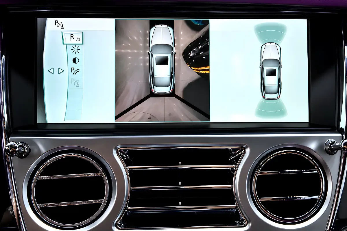 Rolls-Royce Wraith 6.6 AT RWD (632 حصان) - 18