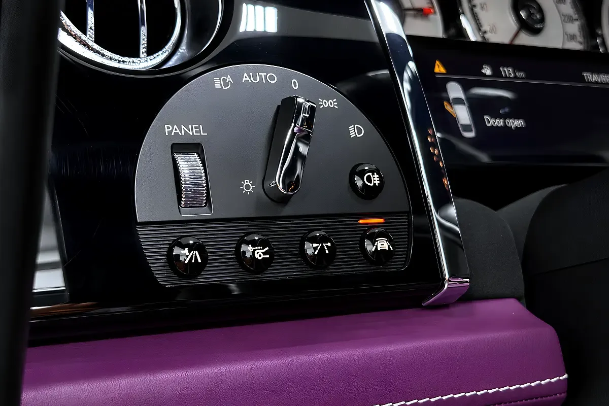 Rolls-Royce Wraith 6.6 AT RWD (632 حصان) - 17