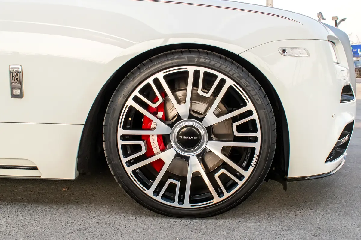 Rolls-Royce Wraith 6.6 AT RWD (632 حصان) - 9