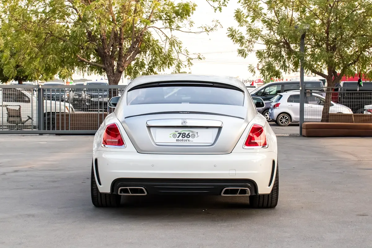 Rolls-Royce Wraith 6.6 AT RWD (632 حصان) - 8