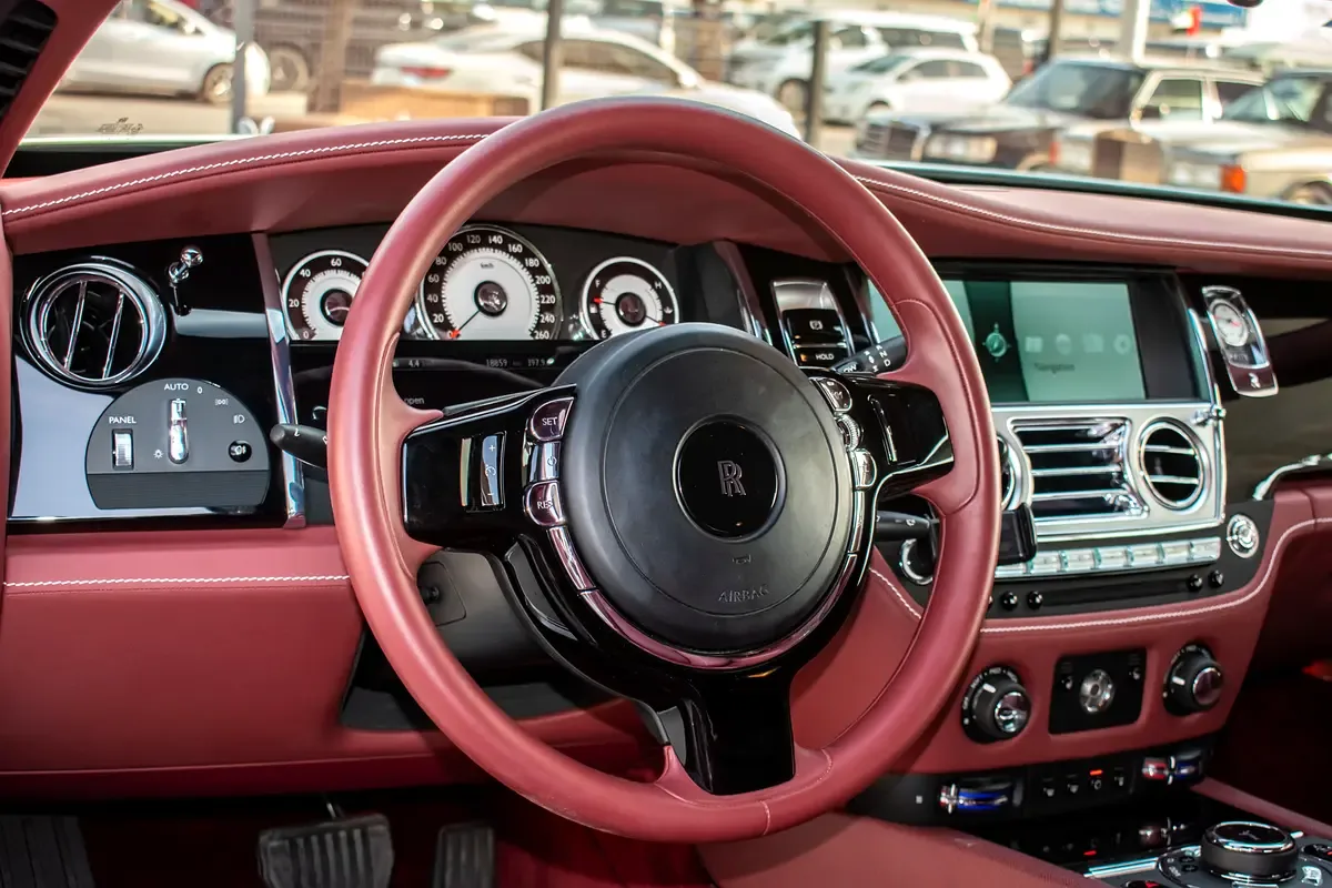 Rolls-Royce Wraith 6.6 AT RWD (632 حصان) - 15