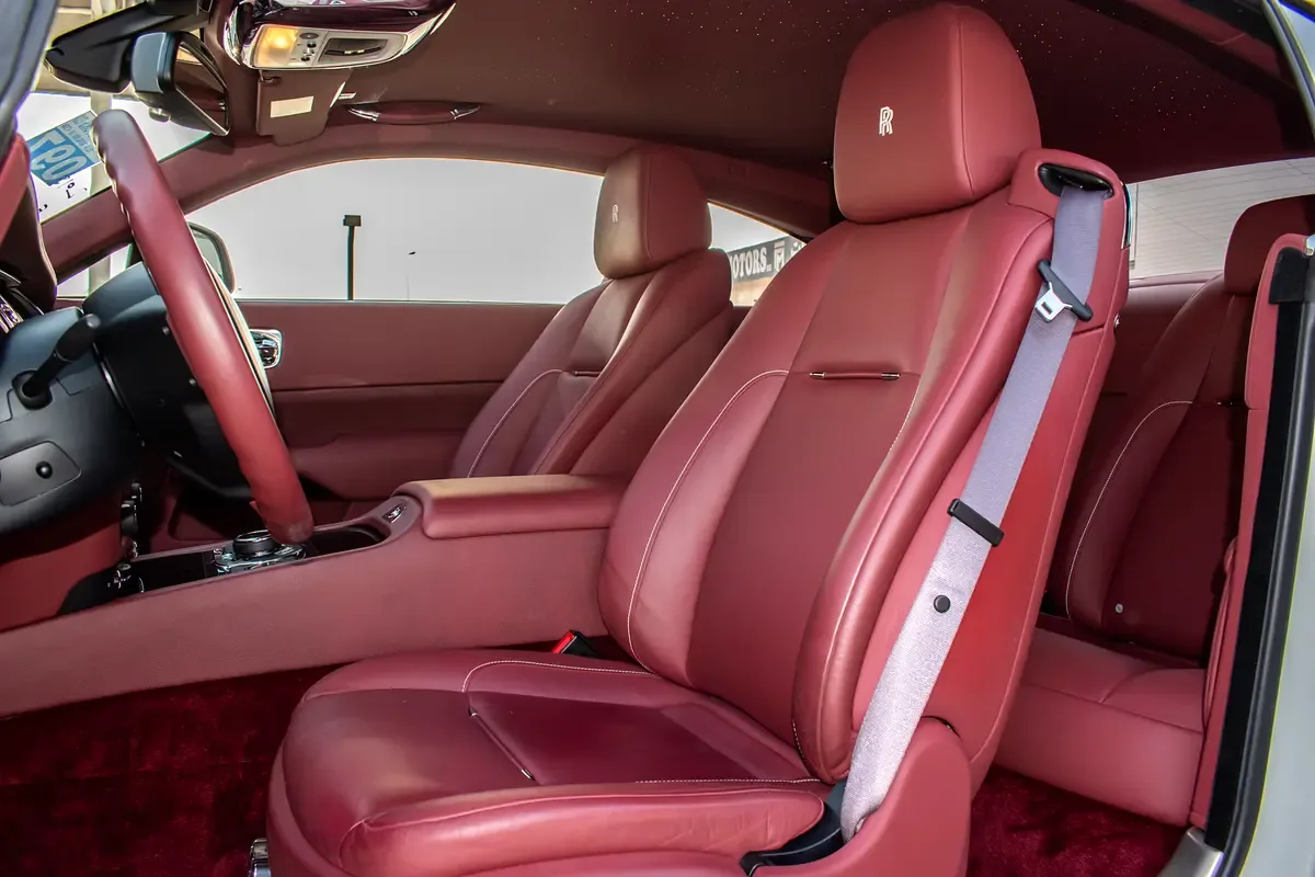 Rolls-Royce Wraith 6.6 AT RWD (632 حصان) - 18