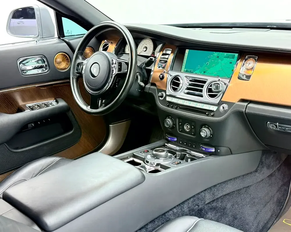 Rolls-Royce Wraith 6.6 AT RWD (632 hp) - 8
