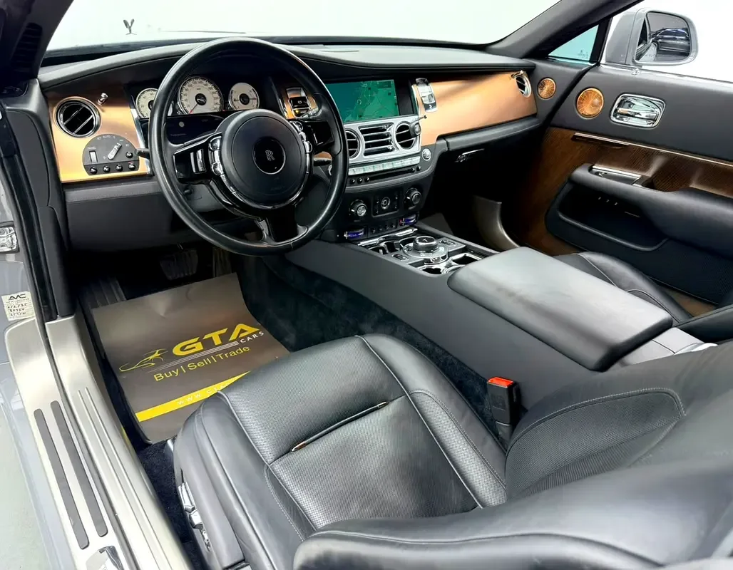 Rolls-Royce Wraith 6.6 AT RWD (632 hp) - 11