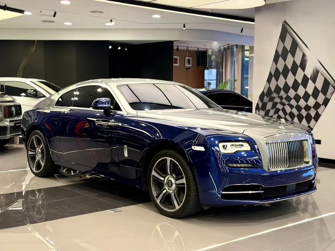Rolls-Royce Wraith 6.6 AT RWD (632 hp) - 2