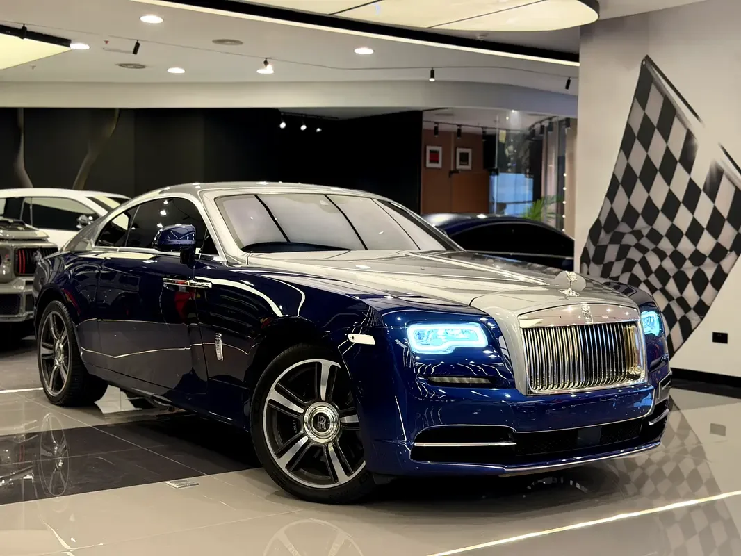 Rolls-Royce Wraith 6.6 AT RWD (632 hp) - 4
