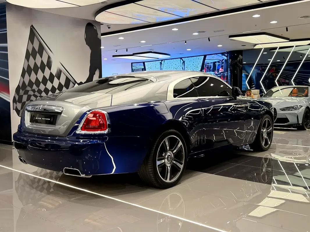 Rolls-Royce Wraith 6.6 AT RWD (632 hp) - 7