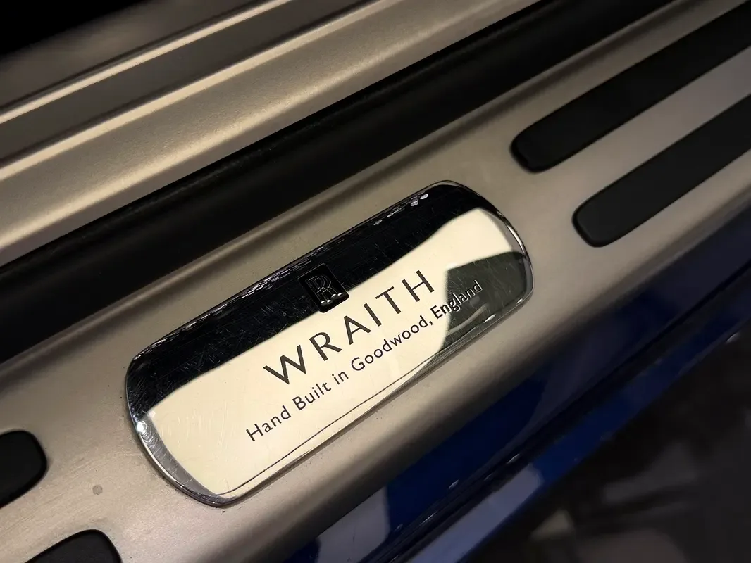 Rolls-Royce Wraith 6.6 AT RWD (632 hp) - 11