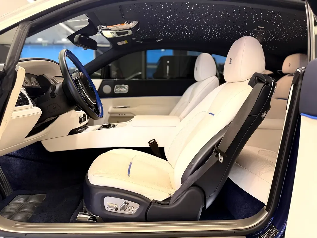 Rolls-Royce Wraith 6.6 AT RWD (632 hp) - 16