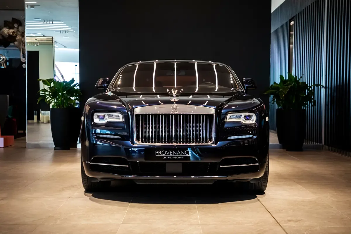 Rolls-Royce Wraith 6.6 AT RWD (632 حصان) - 2