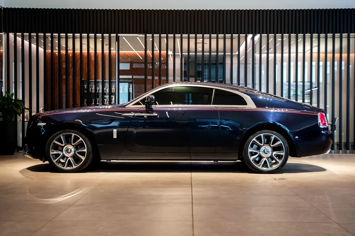 Rolls-Royce Wraith 6.6 AT RWD (632 حصان) - 3