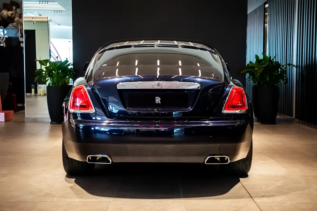 Rolls-Royce Wraith 6.6 AT RWD (632 حصان) - 7