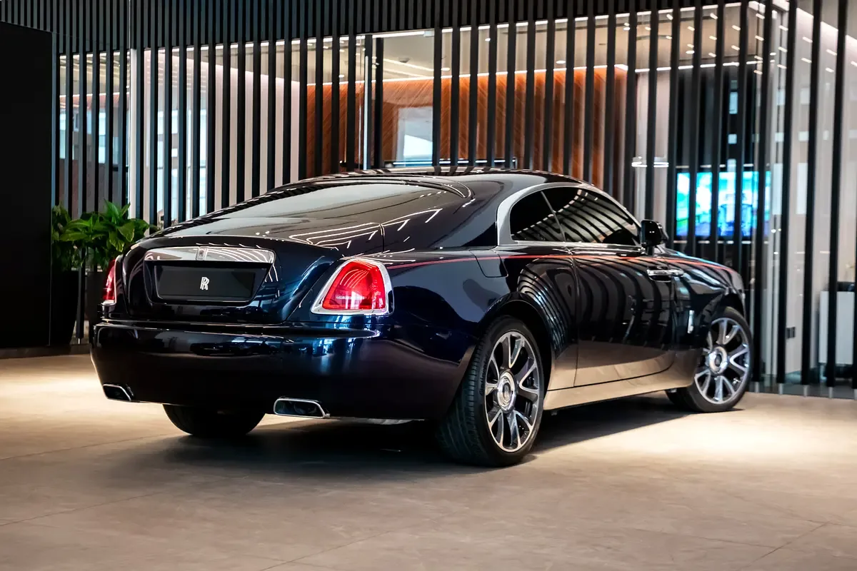 Rolls-Royce Wraith 6.6 AT RWD (632 حصان) - 8