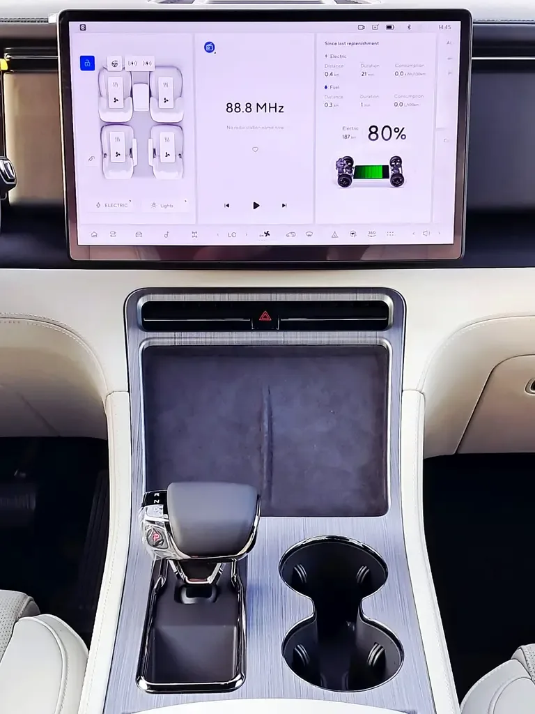 Rox 01 1.5 AT 4WD (476 hp) - 14
