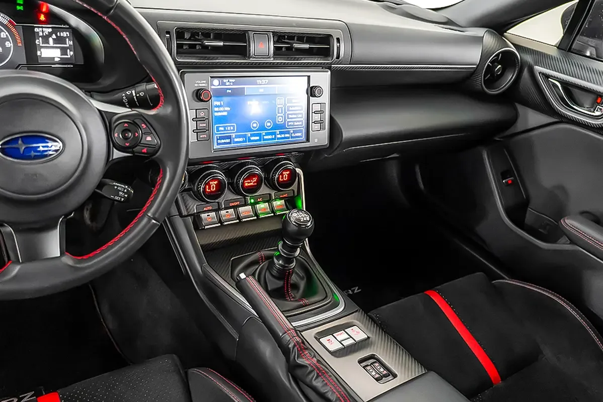 Subaru BRZ 2.4 MT (231 حصان) - 9