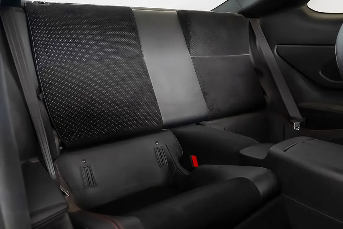 Subaru BRZ 2.4 MT (231 حصان) - 16