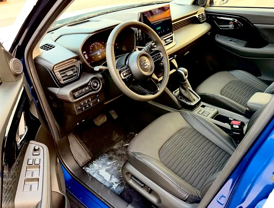 Suzuki Across 1.5 AT (102 hp) - 11